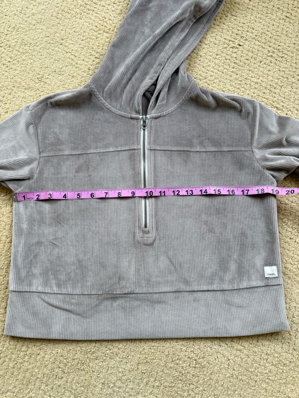 VUORI Haven Half Zip Like New - Picture 6 of 7